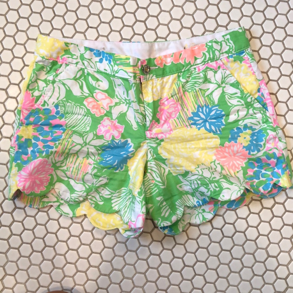 Lilly Pulitzer Buttercup Shorts size 4